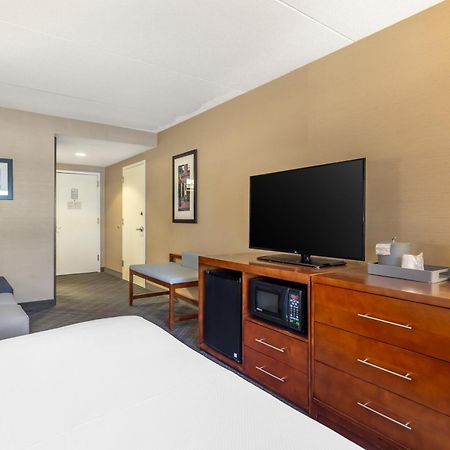 Comfort Inn & Suites Logan International Airport Ревере Екстер'єр фото