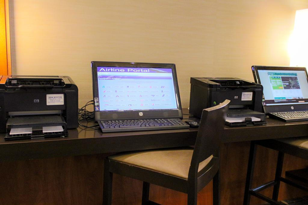 Comfort Inn & Suites Logan International Airport Ревере Екстер'єр фото