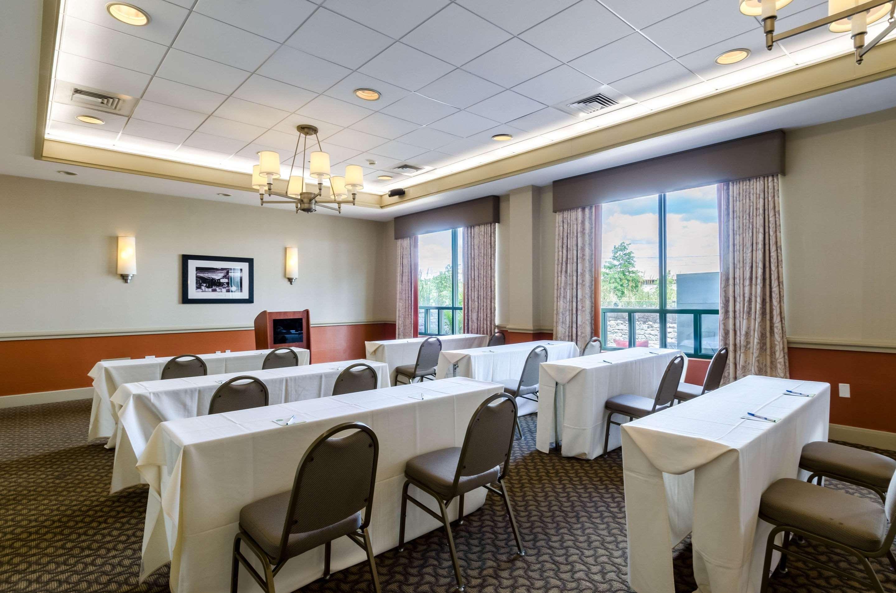 Comfort Inn & Suites Logan International Airport Ревере Екстер'єр фото