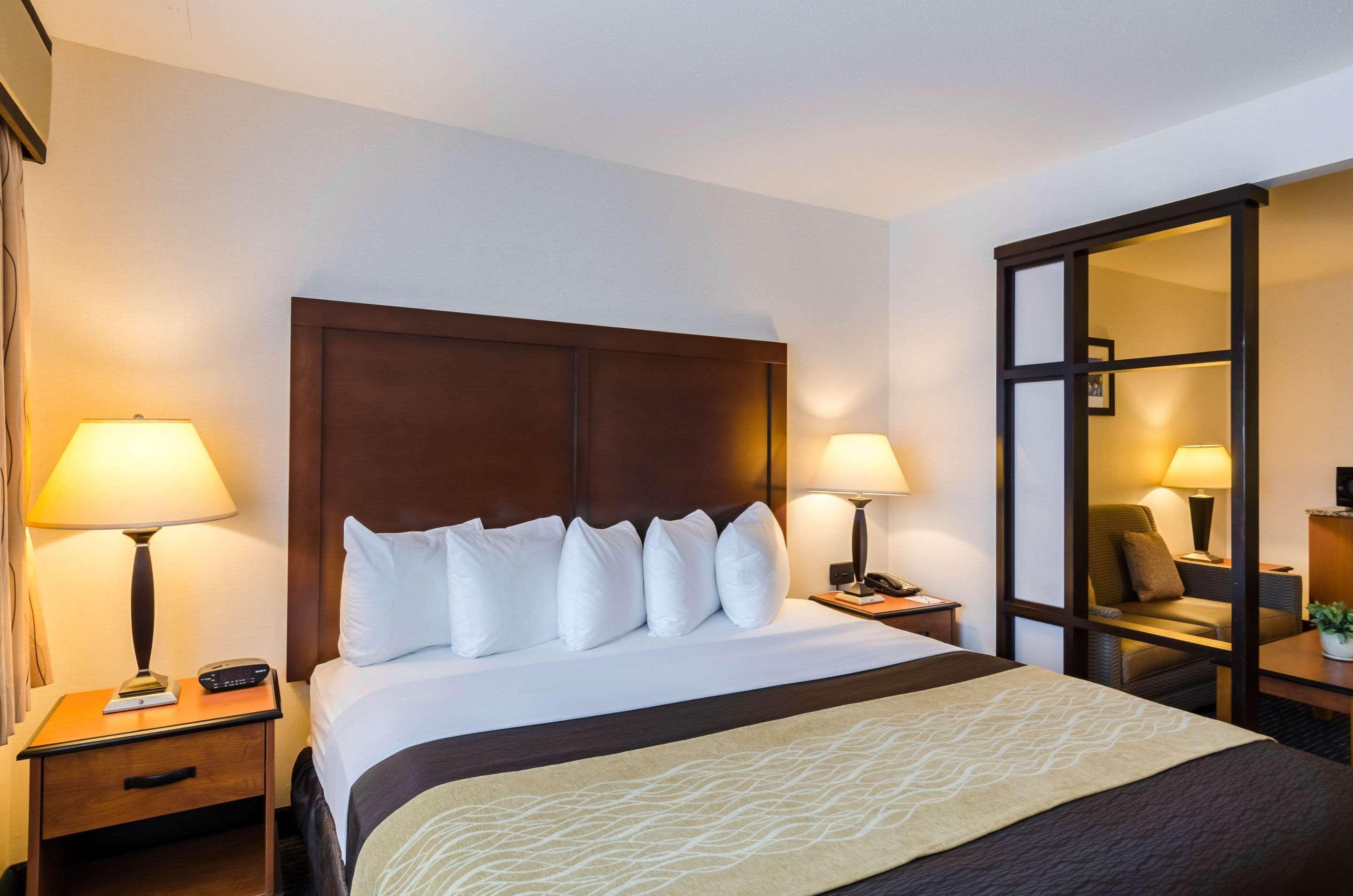 Comfort Inn & Suites Logan International Airport Ревере Екстер'єр фото