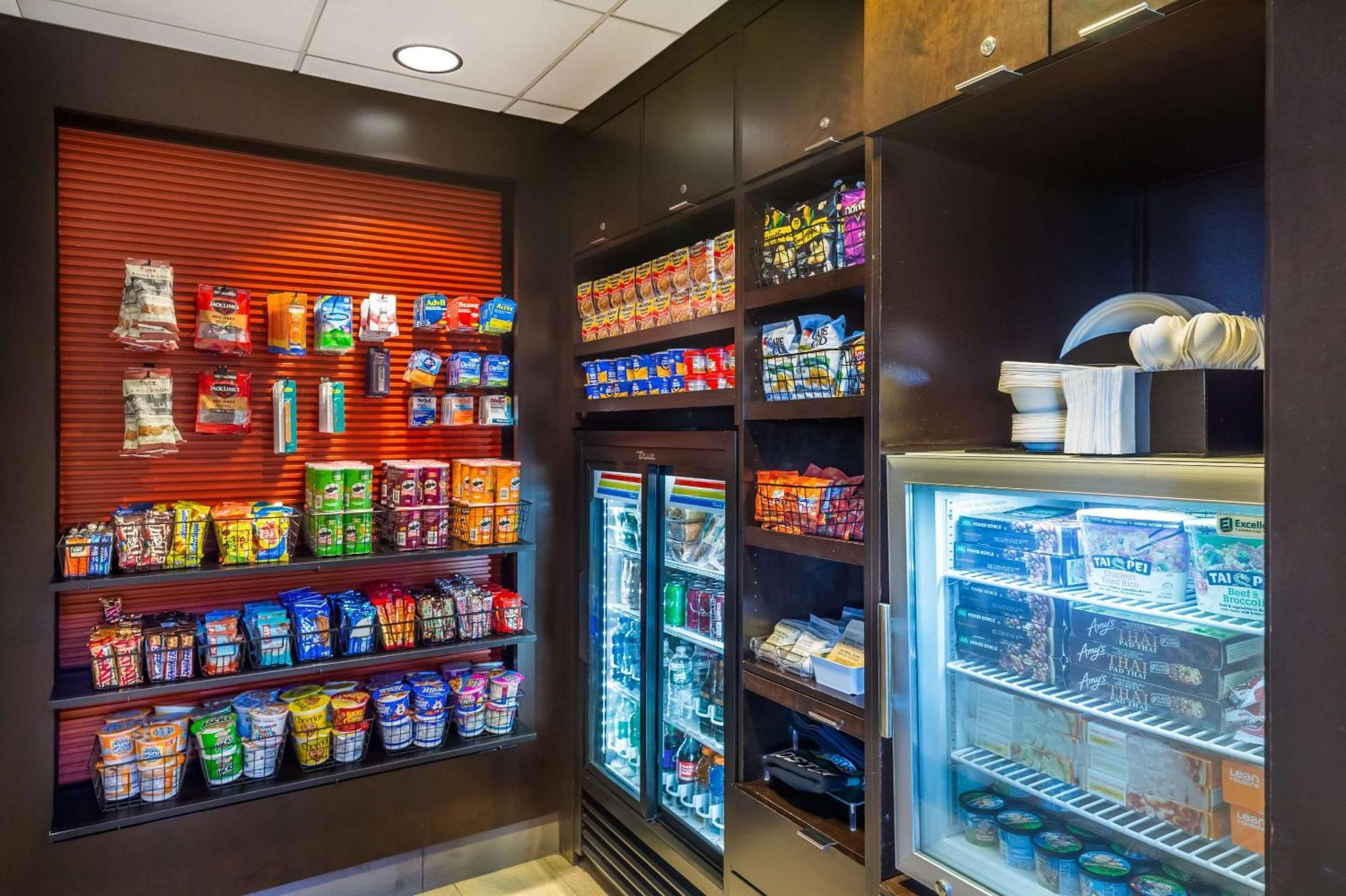 Comfort Inn & Suites Logan International Airport Ревере Екстер'єр фото