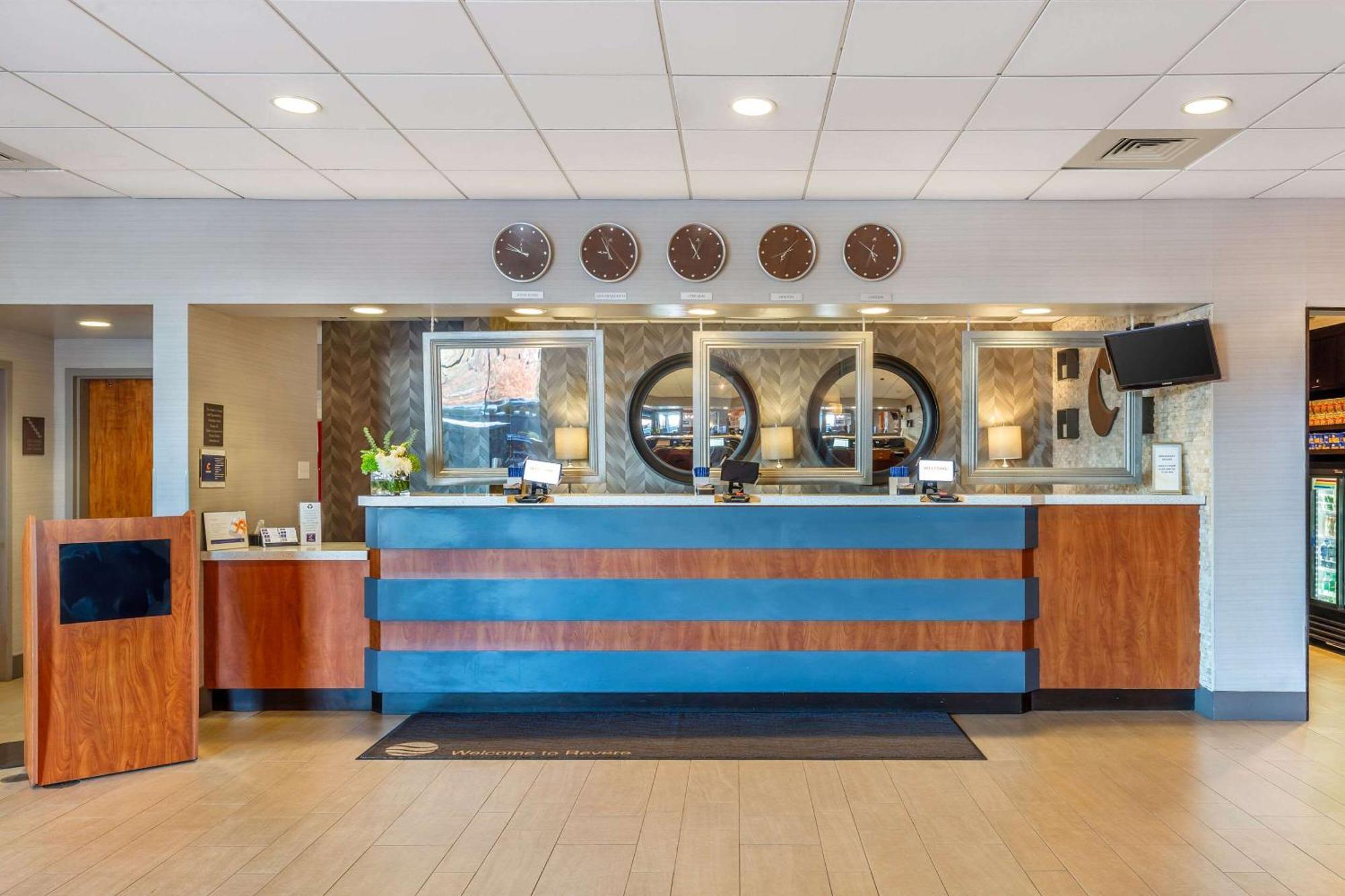 Comfort Inn & Suites Logan International Airport Ревере Екстер'єр фото
