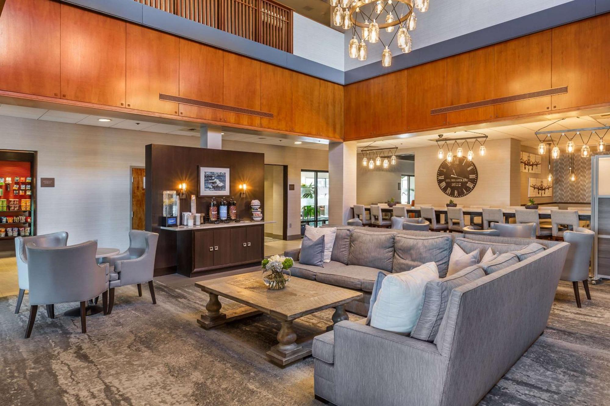 Comfort Inn & Suites Logan International Airport Ревере Екстер'єр фото