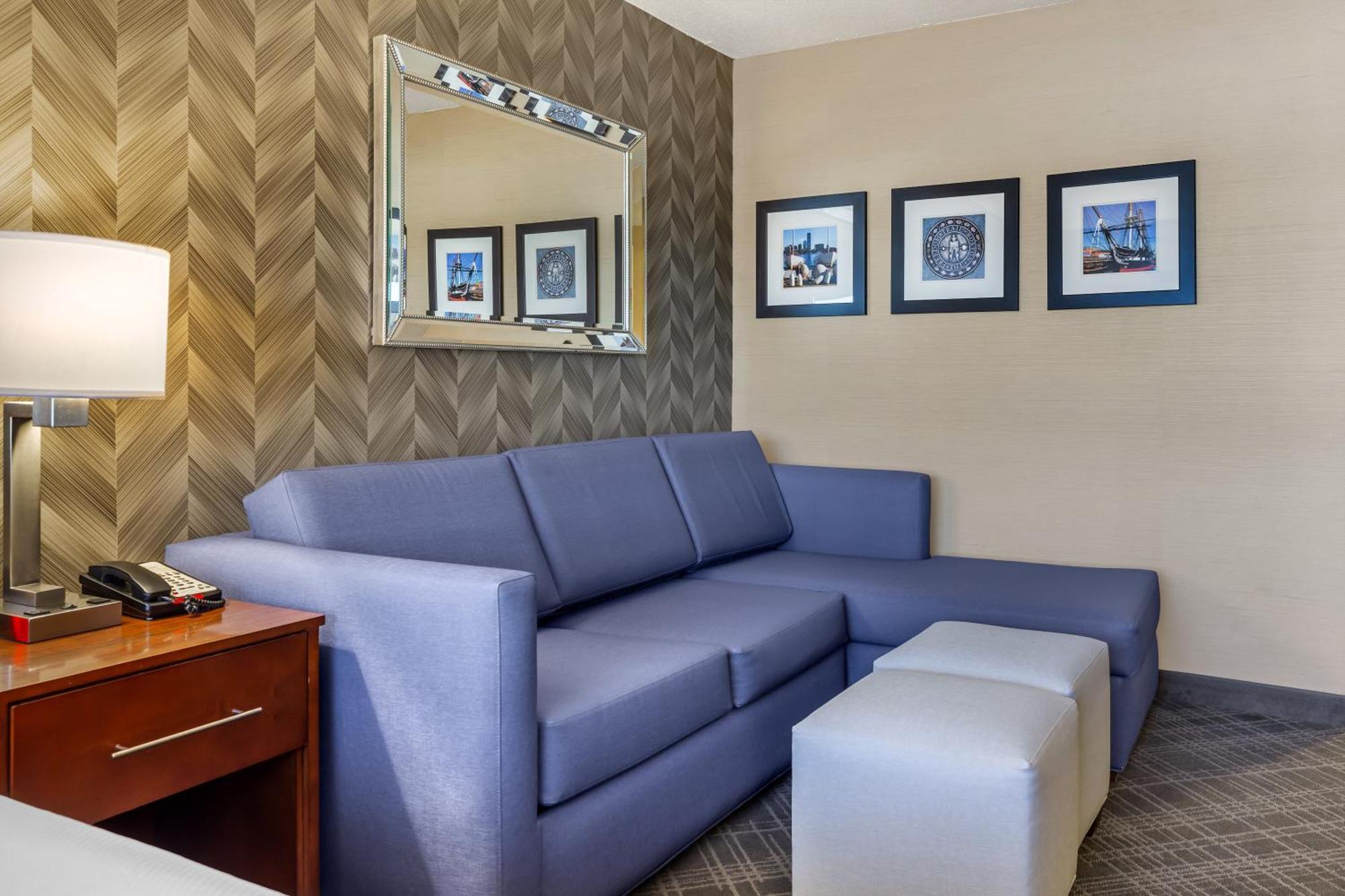 Comfort Inn & Suites Logan International Airport Ревере Екстер'єр фото