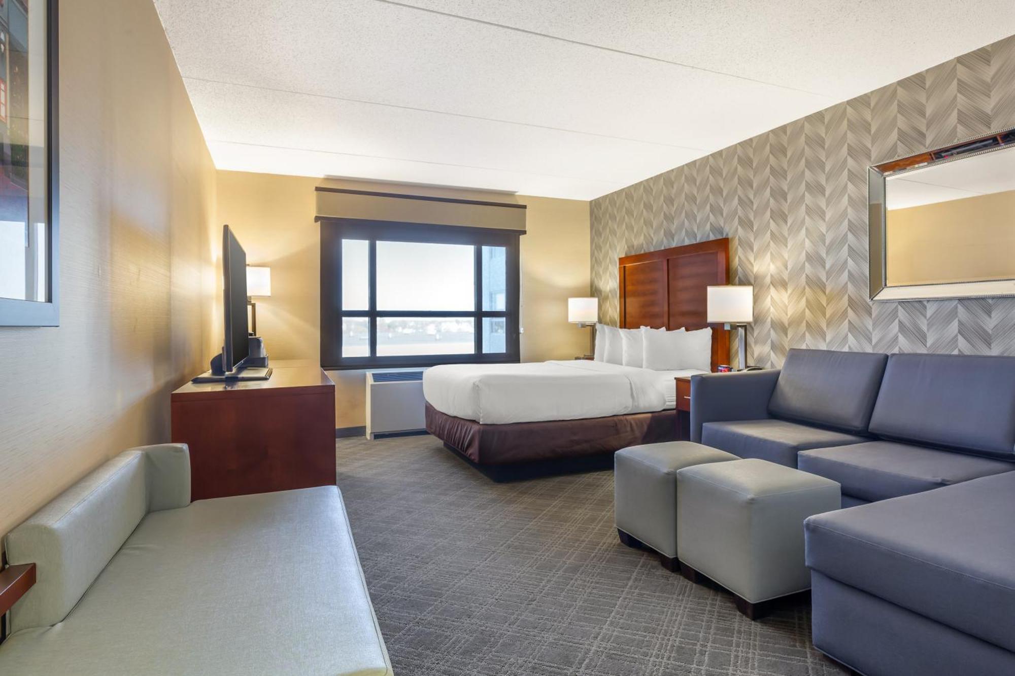 Comfort Inn & Suites Logan International Airport Ревере Екстер'єр фото